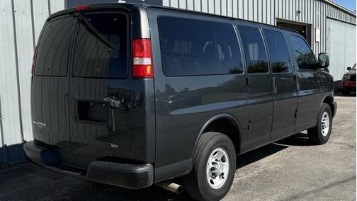 2017 Chevrolet Express 2500 LS
