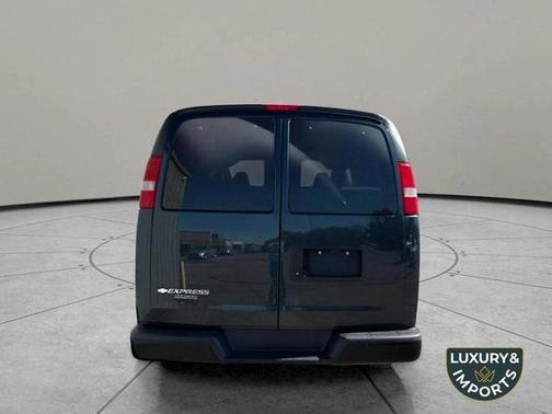 2017 Chevrolet Express 2500 LS
