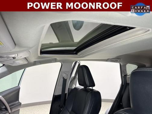 2017 Toyota RAV4 Platinum