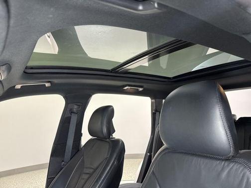 White Platinum Metallic Tri-Coat 2017 Lincoln MKX Select
