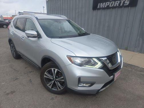 Brilliant Silver 2017 Nissan Rogue SL