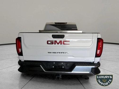 2022 GMC Sierra 2500 SLT