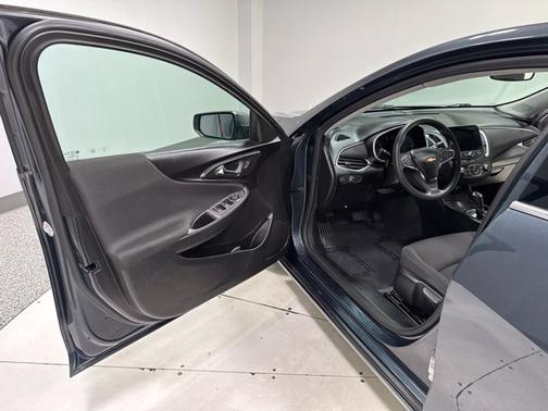 Shadow Gray Metallic 2020 Chevrolet Malibu 1LS