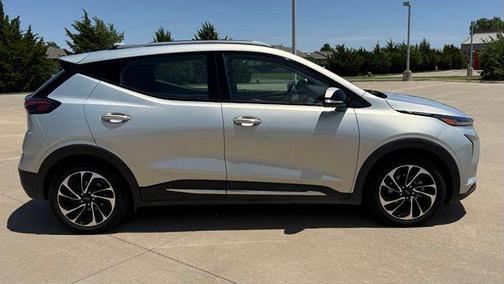Silver Flare Metallic 2022 Chevrolet Bolt EUV FWD Premier