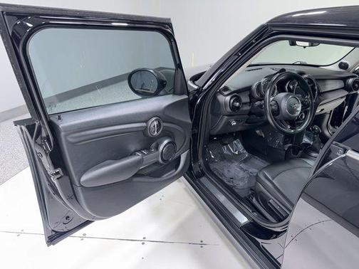 Midnight Black Metallic 2018 MINI Hardtop Cooper