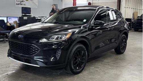 2020 Ford Escape SE