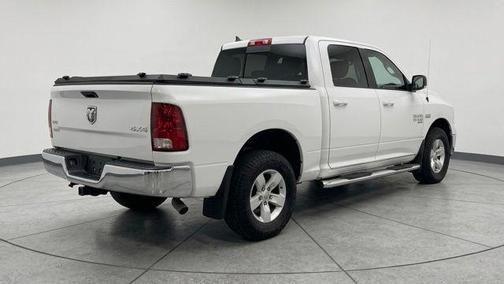 Bright White Clearcoat 2019 RAM 1500 SLT