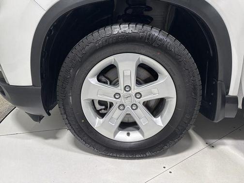 Platinum White Pearl 2023 Honda Pilot AWD LX