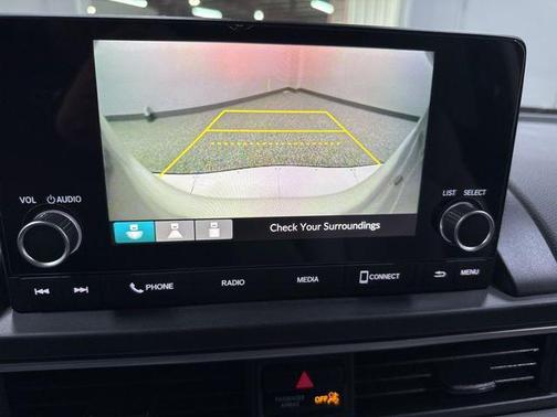 Platinum White Pearl 2023 Honda Pilot AWD LX