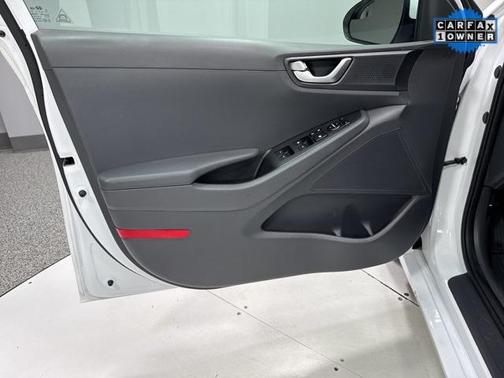 2018 Hyundai IONIQ Hybrid Blue