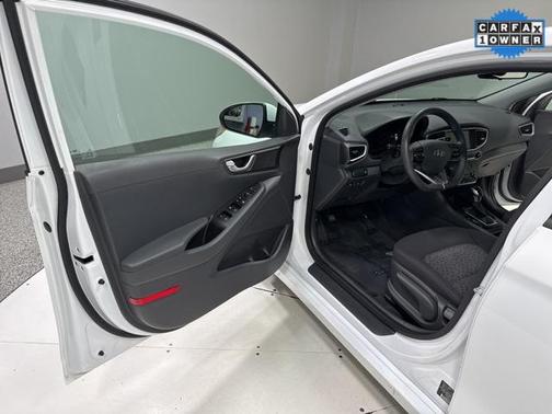 2018 Hyundai IONIQ Hybrid Blue