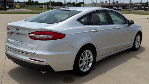 Ingot Silver 2019 Ford Fusion SE