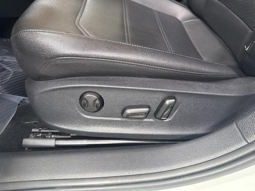 2018 Volkswagen Passat 2.0T R-Line