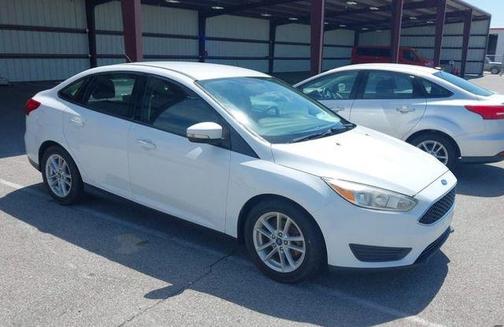 Oxford White 2017 Ford Focus SE