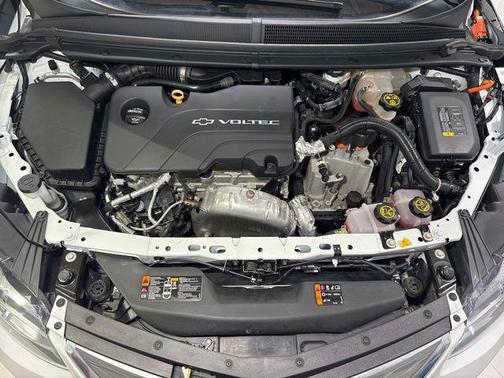 Summit White 2018 Chevrolet Volt LT