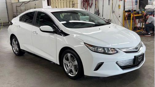 Summit White 2018 Chevrolet Volt LT