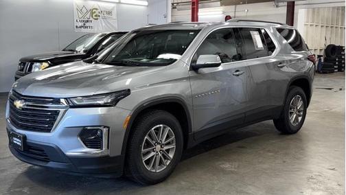 2023 Chevrolet Traverse LT Leather
