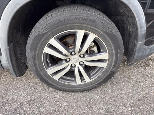 Crystal Black Pearl 2017 Honda Pilot EX