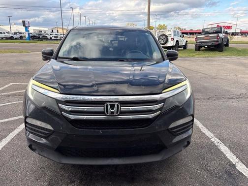 Crystal Black Pearl 2017 Honda Pilot EX