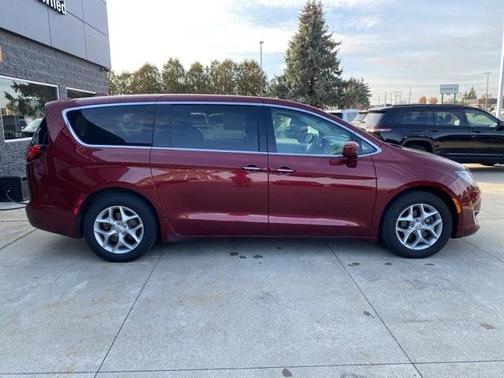 2018 Chrysler Pacifica Touring Plus