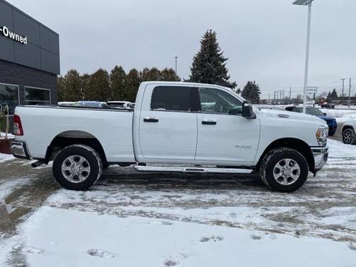 2024 RAM 2500 Big Horn Crew Cab 4x4 64' Box