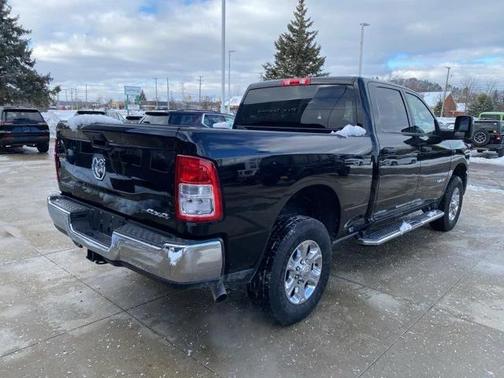 2024 RAM 2500 Big Horn Crew Cab 4x4 64' Box