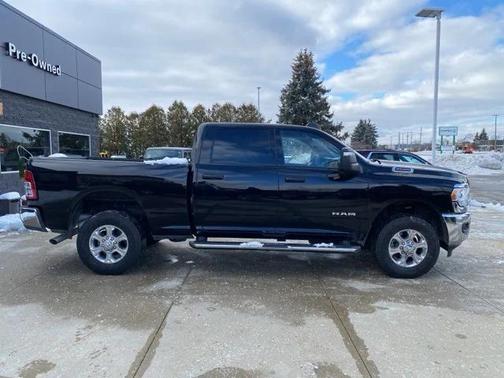 2024 RAM 2500 Big Horn Crew Cab 4x4 64' Box