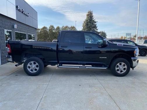 2024 RAM 2500 Big Horn Crew Cab 4x4 64' Box