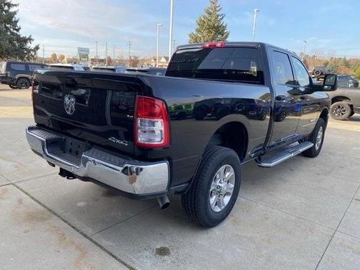2024 RAM 2500 Big Horn Crew Cab 4x4 64' Box