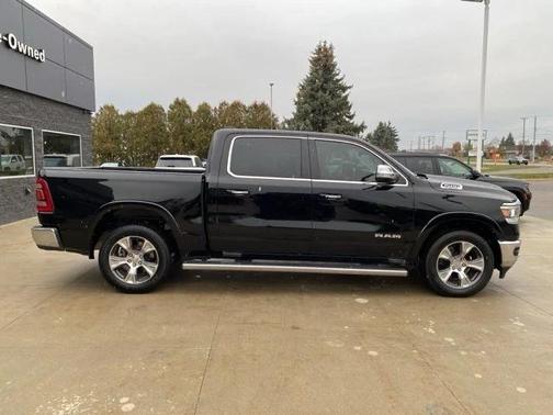 2022 RAM 1500 Laramie Crew Cab 4x4 57' Box