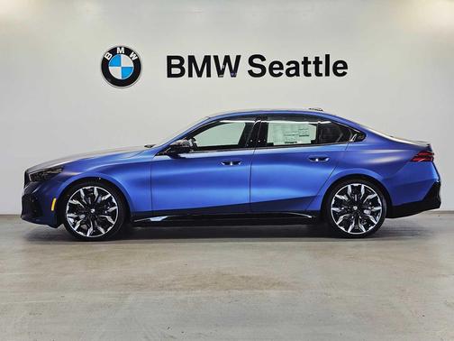 2025 BMW i5 M60