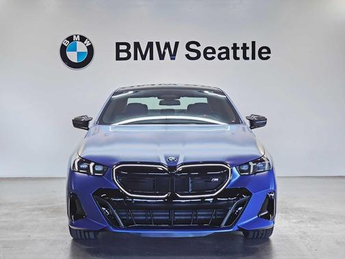 2025 BMW i5 M60