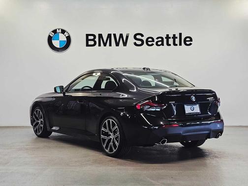 2024 BMW 230 i xDrive
