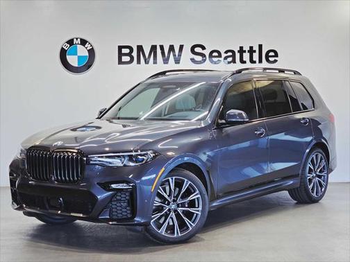 2022 BMW X7 M50i