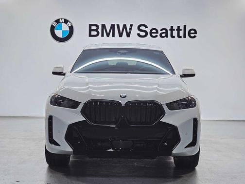 Alpine White 2026 BMW X6 xDrive40i