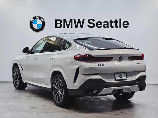 Alpine White 2026 BMW X6 xDrive40i