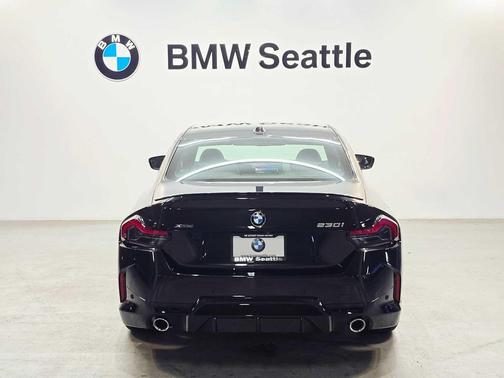 2023 BMW 230 i xDrive