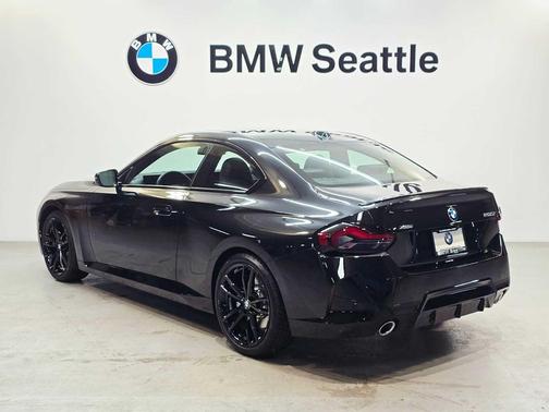 2023 BMW 230 i xDrive