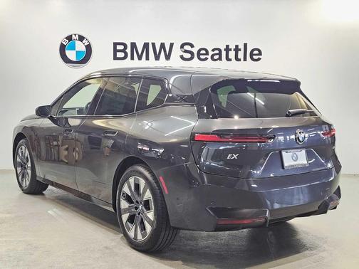 2026 BMW iX xDrive45