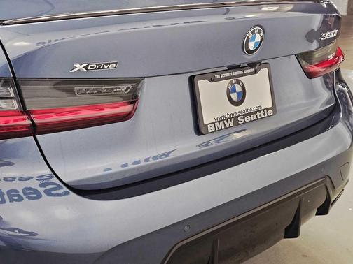 2025 BMW 330 i xDrive
