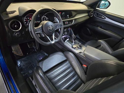 2018 Alfa Romeo Stelvio Ti Sport