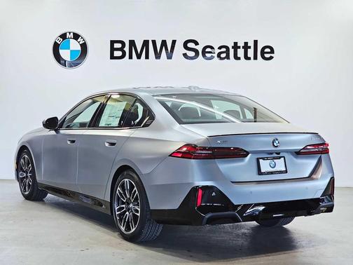 2026 BMW 540 i xDrive