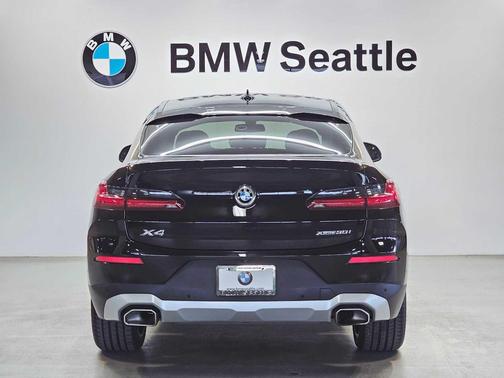 2022 BMW X4 xDrive30i