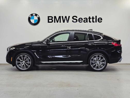 2022 BMW X4 xDrive30i