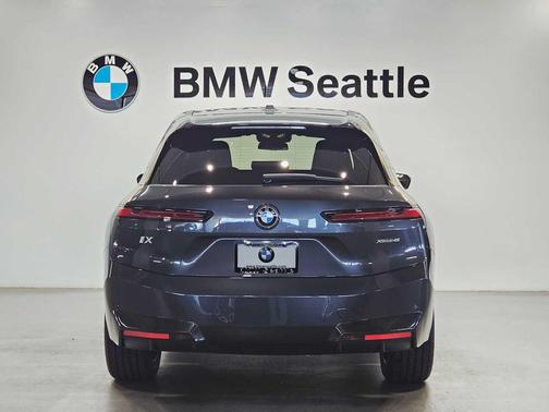 2026 BMW iX xDrive45