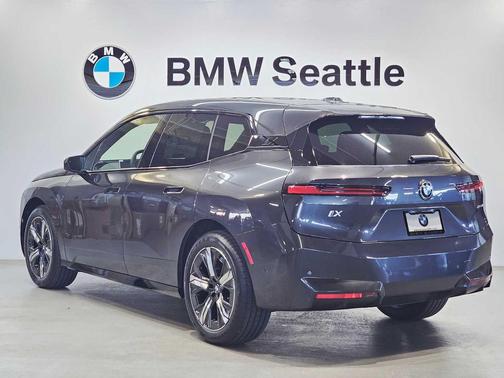 2026 BMW iX xDrive45