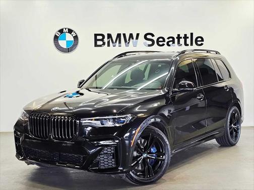 2022 BMW X7 M50i