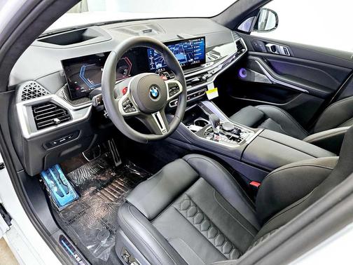 2025 BMW X5 M Base