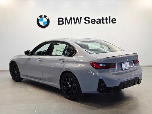 2026 BMW 330 i xDrive