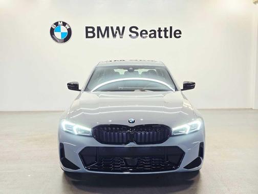 2026 BMW 330 i xDrive